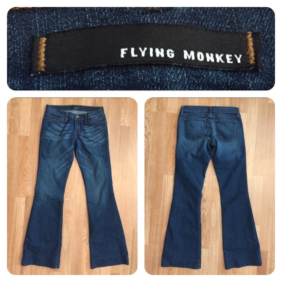 🚫Sold🚫Flying Monkey flair leg jeans sz 7. Dark - Picture 2 of 3