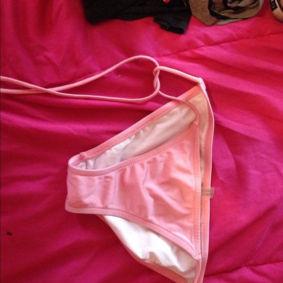 Victoria secret bottoms .