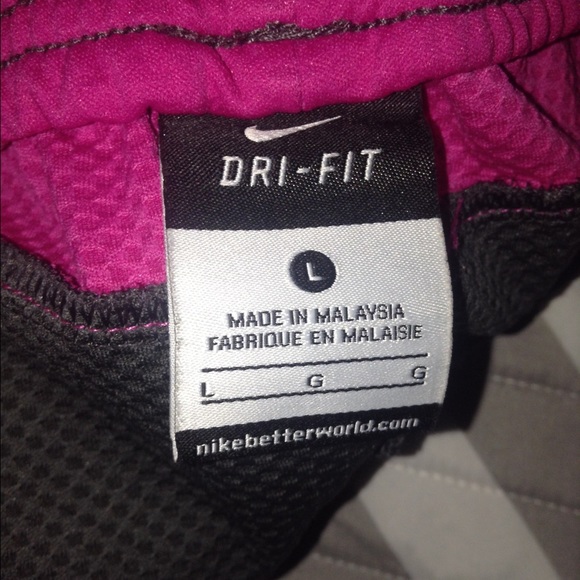 Girls Nike Drifit running pants - Picture 3 of 3