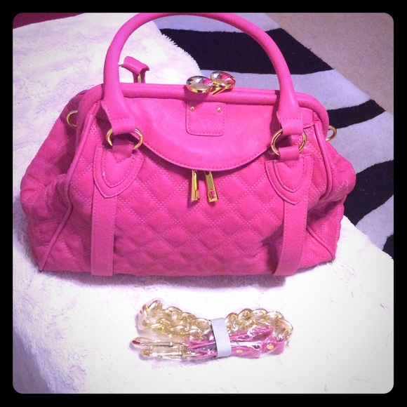 Pretty Hot pink handbag....it's fabulous...
