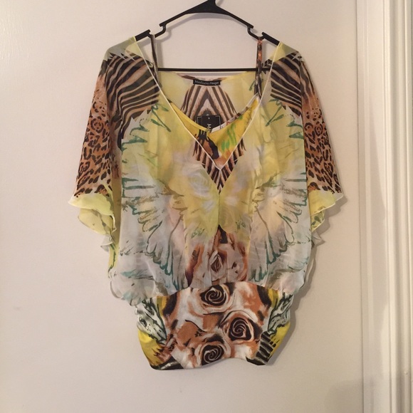 🔥Yellow flowered undershirt with sheer overlay - Picture 1 of 1