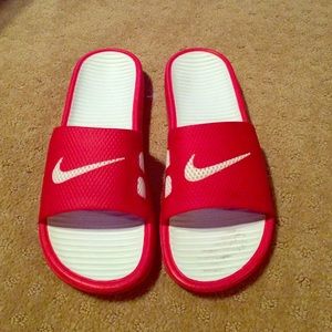 Nike Elite Slides