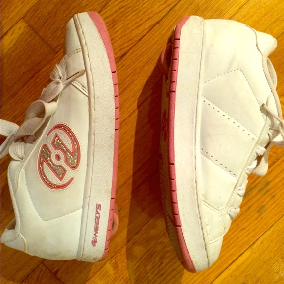 Heely's Sz 8