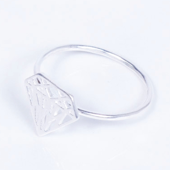 SILVER CUTOUT DIAMOND RING - Picture 2 of 3