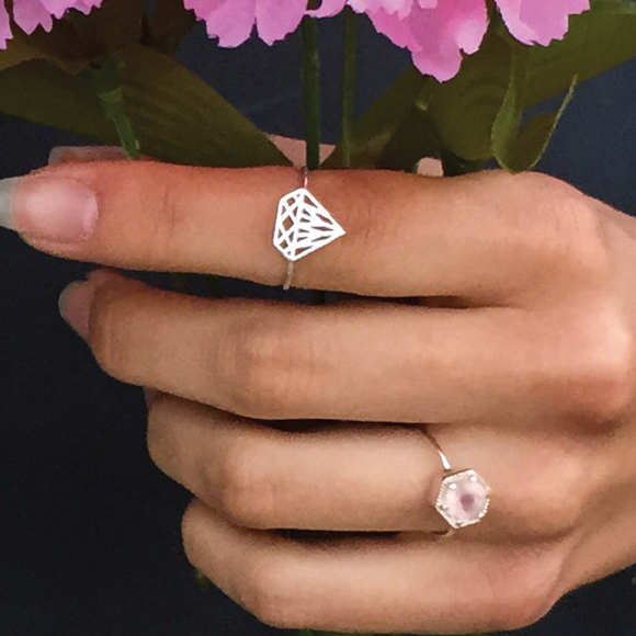 SILVER CUTOUT DIAMOND RING - Picture 3 of 3