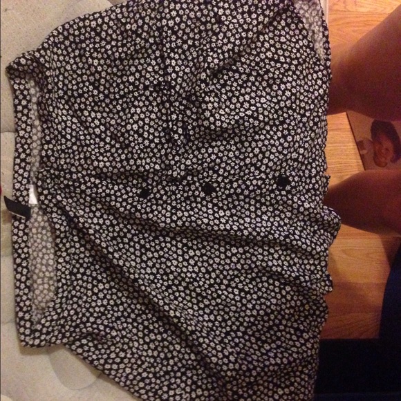 Button up flowy skirt - Picture 1 of 3