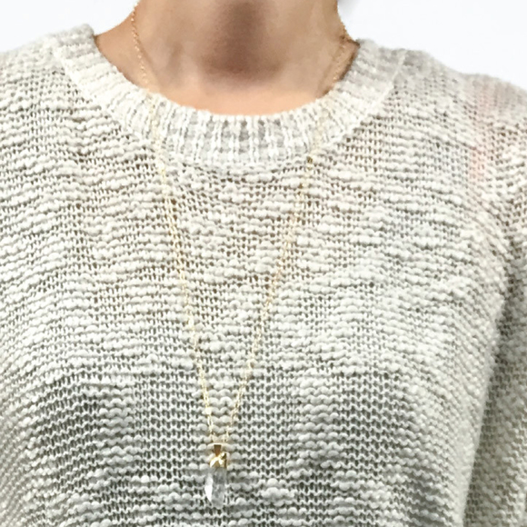 CRYSTAL CLEAR RAW QUARTZ POINT NECKLACE - Picture 3 of 3