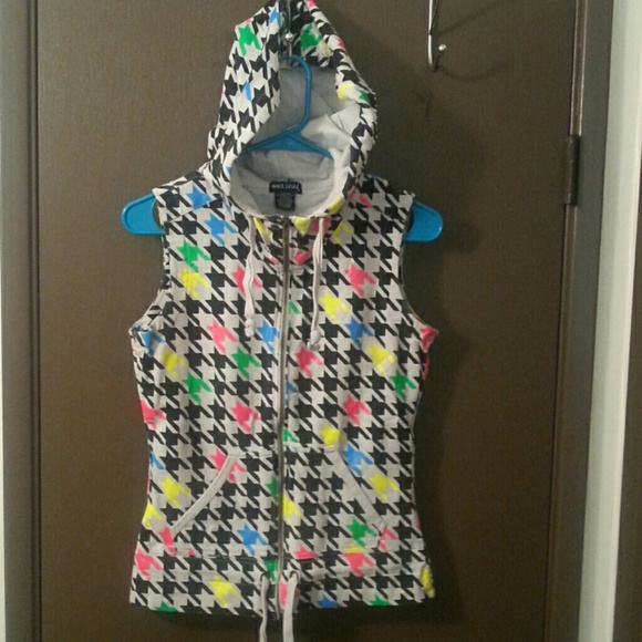 Sleeveless zip up hoodie
