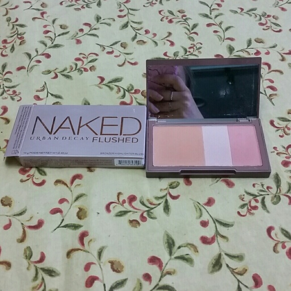 Urban Decay Other - Urban decay naked flushed pallette