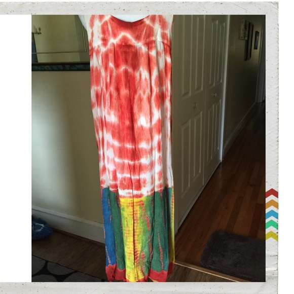 💞HP💞 Boho Chic Red Tie Dye Maxi Dress - Picture 2 of 4