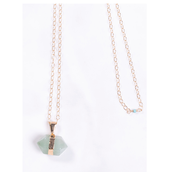 Jewelry - GREEN AVENTURINE DOUBLE POINT GOLD NECKLACE
