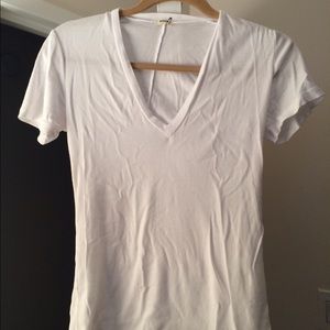 Small white MONROW Classic V  neck tee shirt