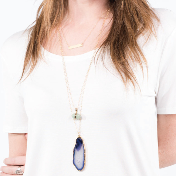 PURPLE AGATE SLICED PENDANT NECKLACE - Picture 2 of 3