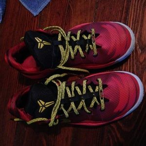 Kobes worn twice 9/10 condition