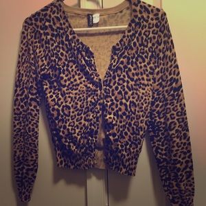 Leopard print short cardigan