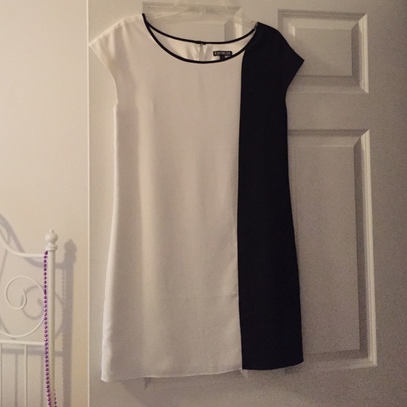 Express Colorblock Shift Dress