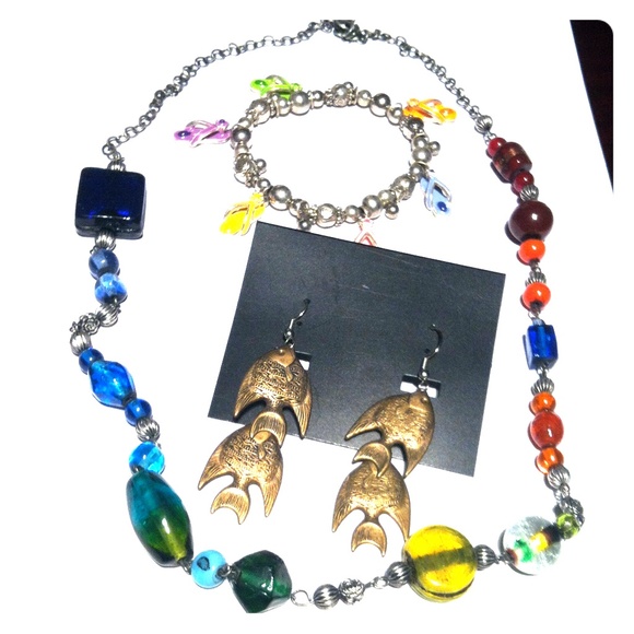 3 PIECE VINTAGE JEWELRY BUNDLE