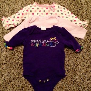 3 newborn onesies