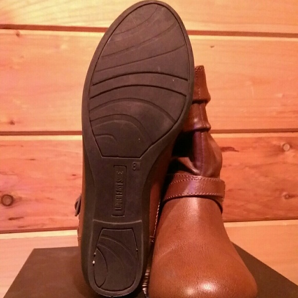 Booties - Picture 3 of 4