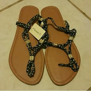 Reserved for @blurryfave    Forever 21 Sandals