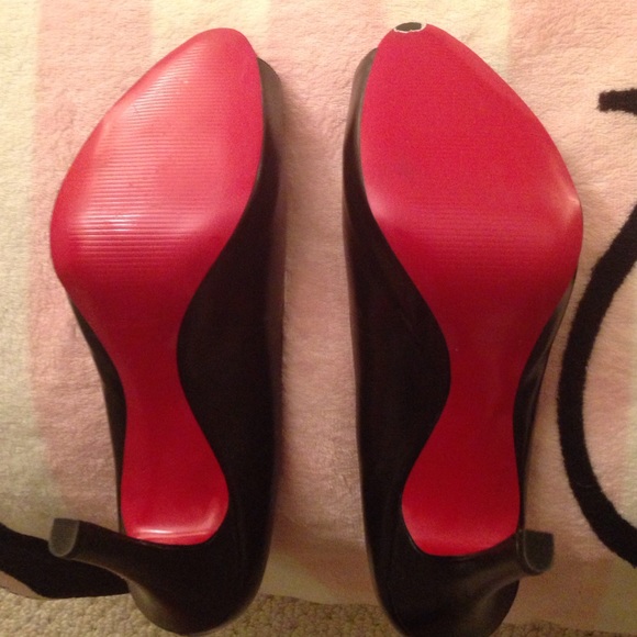 Nine West heels (size 10M) - Picture 2 of 2