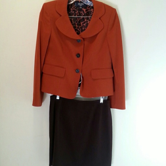 Jones New York 2 Piece Suite