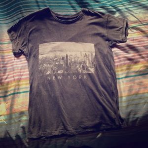 ✨SOLD✨Brandy Melville New York shirt