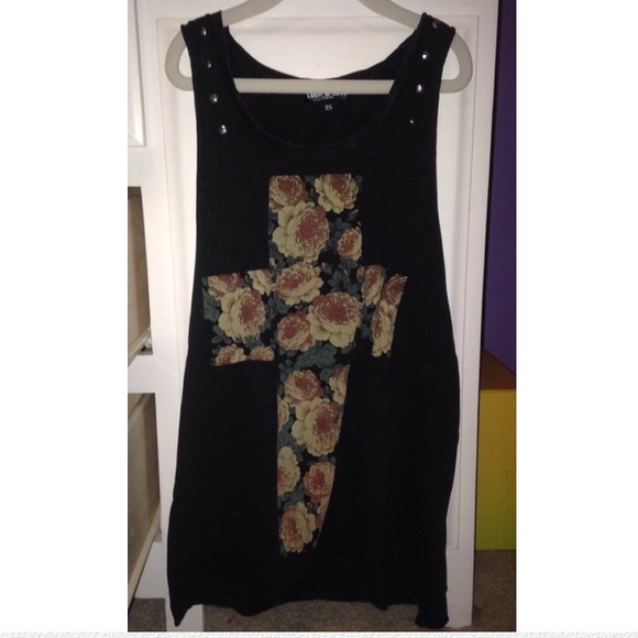 Cross tank top