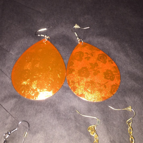 Earrings - Picture 3 of 4