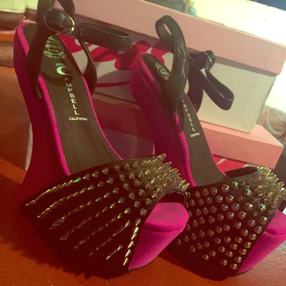 Vicious Jeffrey Campbell's size 7.5