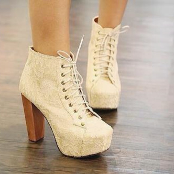 Qupid Shoes - Platform ivory lace heels