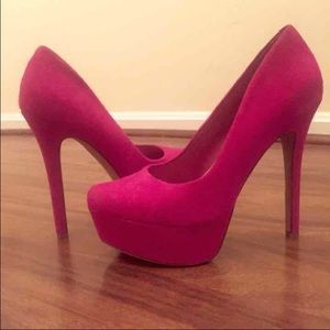 Jessica Simpson Platforms