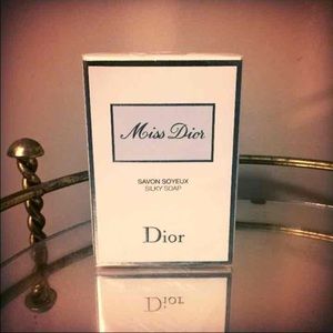 Miss Dior Silky Soap