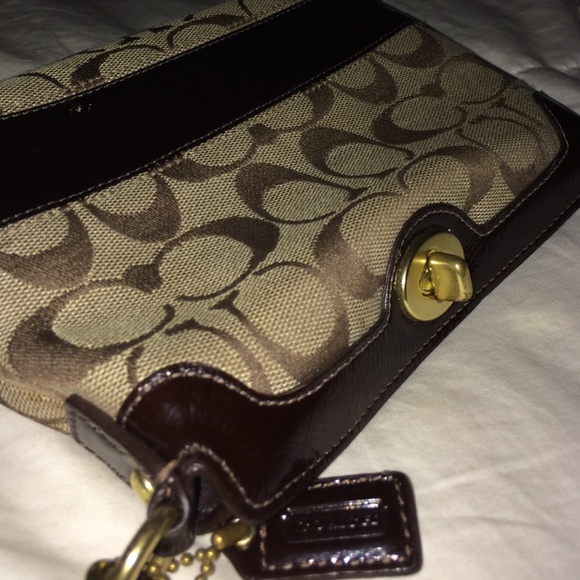 Signature Coach wristlet - Picture 2 of 4
