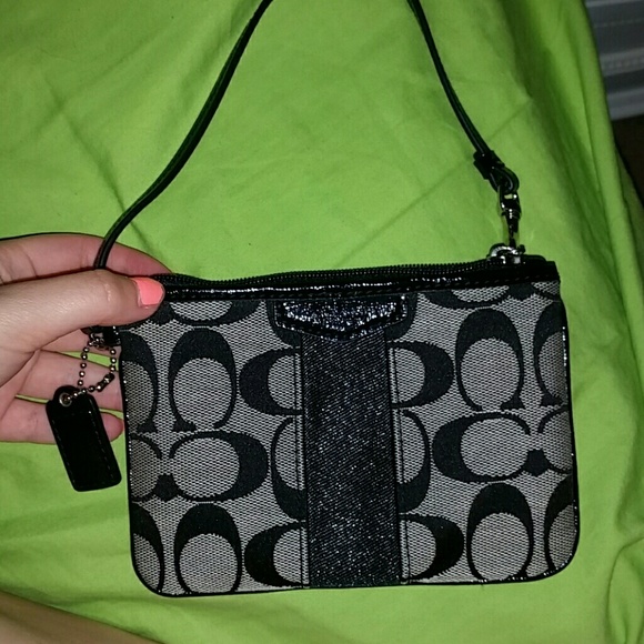 ••• Trading •••AUTHENTIC Coach handbag