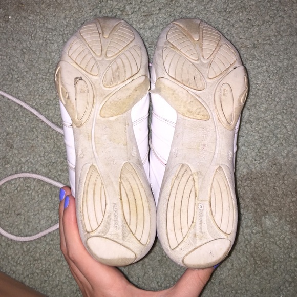 Nfinity cheer shoes - Picture 2 of 4