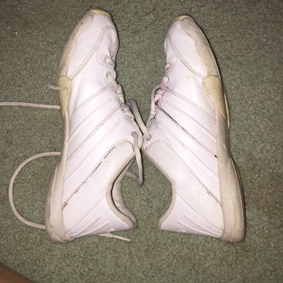 Nfinity cheer shoes - Picture 3 of 4