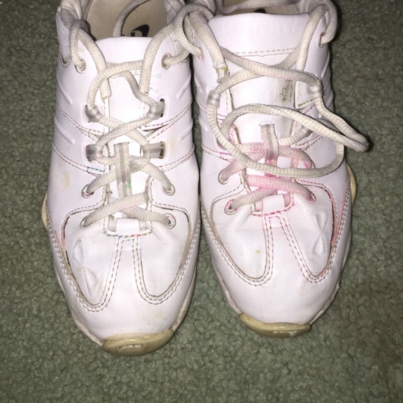 Nfinity cheer shoes - Picture 4 of 4