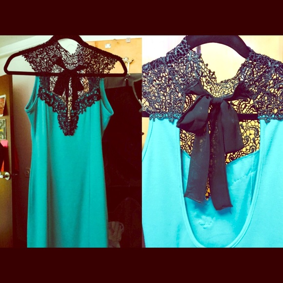 Modcloth teal lace bodycon dress + bowtie back