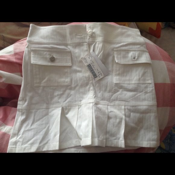 White pleated skirt