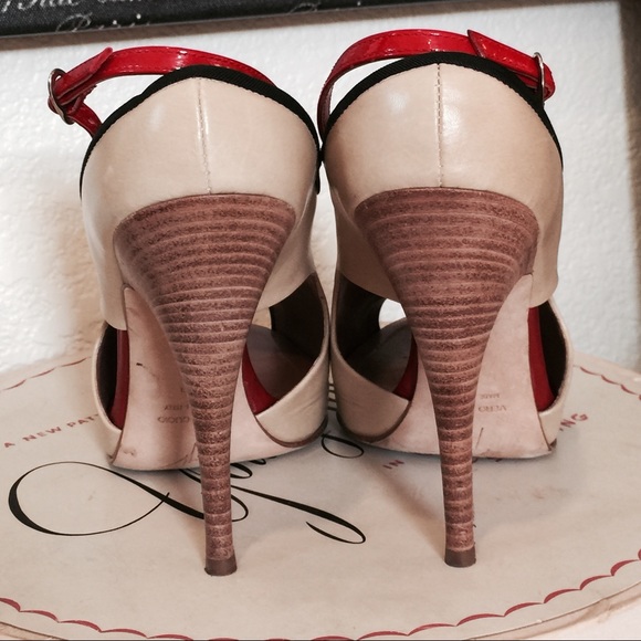 💋SOLD💋Authentic Giuseppe Zanotti Peep toe Shoes - Picture 2 of 4