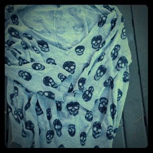 Torrid skull shirt🎀