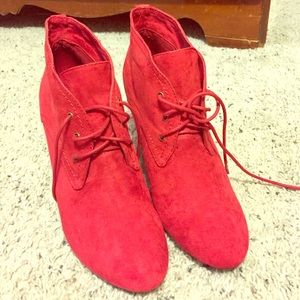 Red wedge boots