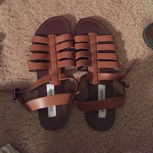 Never worn Steve Madden sandals