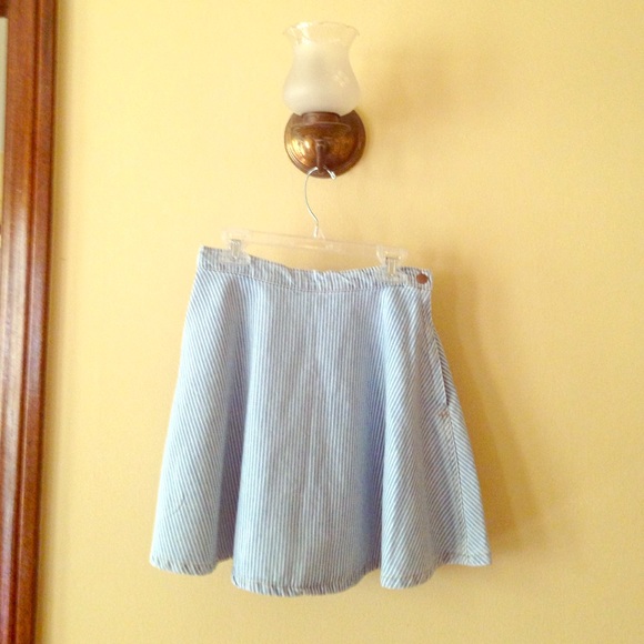 aa skirt