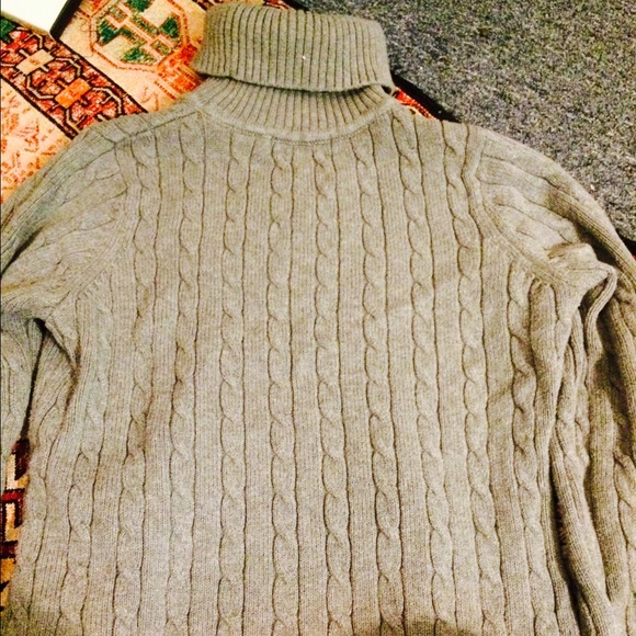 Eddie Bauer | Fitted Cable Knit Turtleneck