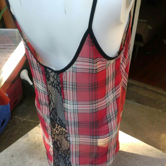 Top - Picture 2 of 2