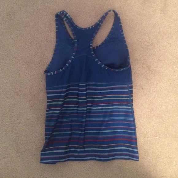 ♣️SOLD♣️Nike fit dry bright blue striped athletic - Picture 3 of 4