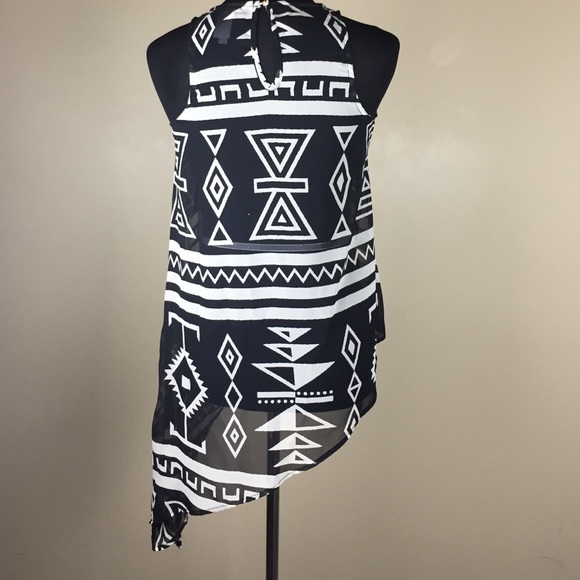 ⚡️FLASH SALE⚡️Black and White sheer Aztec tank - Picture 3 of 3