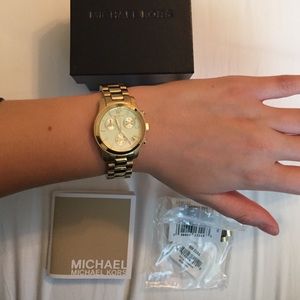 Michael Kors watch w/ box needs new battery